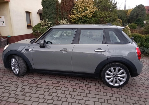 MINI Cooper cena 64700 przebieg: 67100, rok produkcji 2017 z Gołańcz małe 667